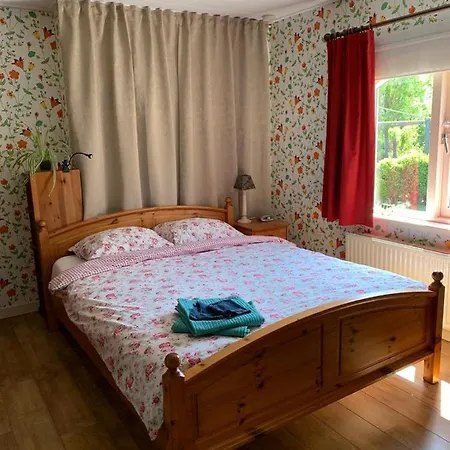 Bed & Breakfast De Kaagse Koe Huigsloot