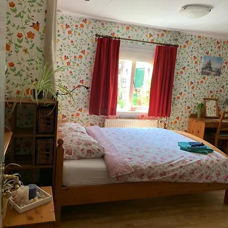 Nocleg ze śniadaniem De Kaagse Koe 3*
