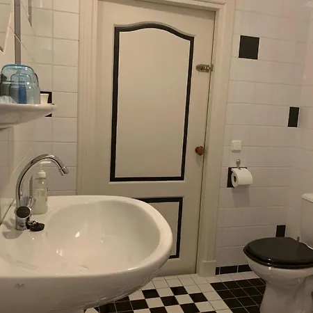 De Kaagse Koe Bed & Breakfast