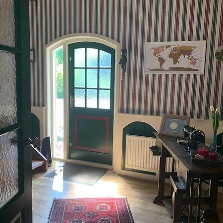 De Kaagse Koe Bed & Breakfast 3*