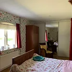 De Kaagse Koe Bed & Breakfast 3*
