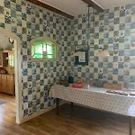 Bed & Breakfast De Kaagse Koe 3*